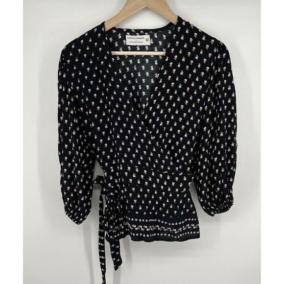 Faithfull The Brand X Anthropologie Yvette Black Floral Wrap Top Size Small - Picture 1 of 4